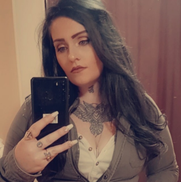 Meet your Posher, Melanie - Picture 1 of 1